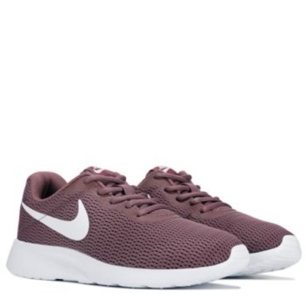 Nike Tanjun Sneakers - Mauve